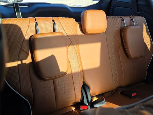 New 2026 Chrysler Pacifica Pinnacle image 10