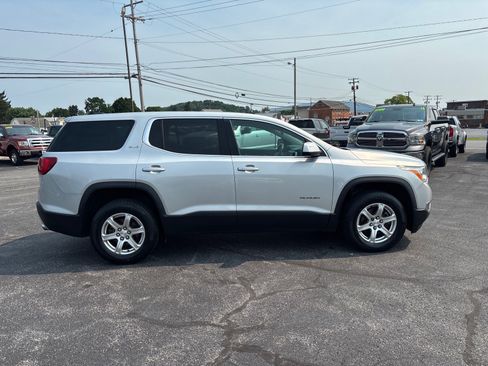 Used 2018 GMC Acadia SLE AWD/4WD image 8