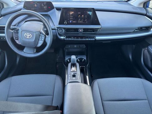 Used 2025 Toyota Prius LE image 29