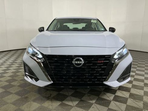 New 2025 Nissan Altima 2.5 SR image 2