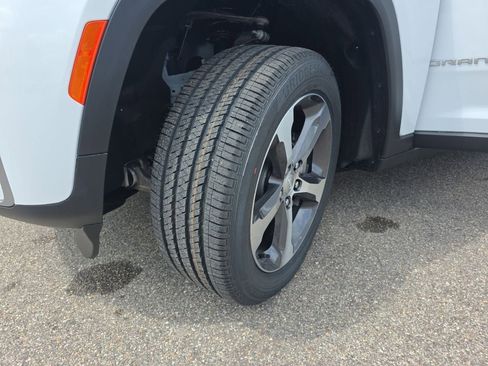 New 2026 Jeep Grand Cherokee L Limited image 34