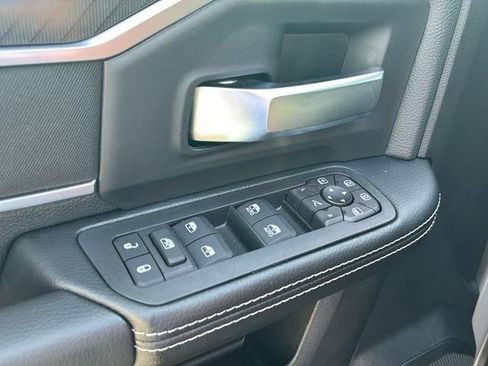 New 2026 RAM 2500 Big Horn AWD/4WD image 13