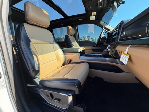 Used 2024 Ford F250 Lariat w/ Lariat Ultimate Package AWD/4WD image 24