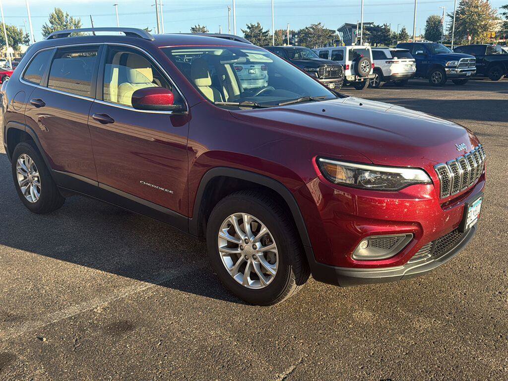 Used 2019 Jeep Cherokee Latitude w/ Cold Weather Group AWD/4WD image 7