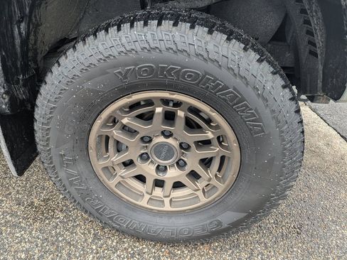 Used 2022 Toyota Tacoma SR5 image 12