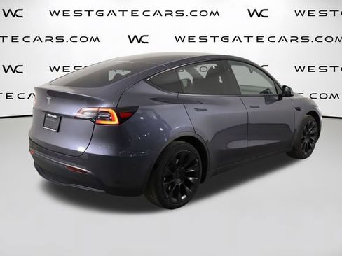 Used 2023 Tesla Model Y 2WD image 49