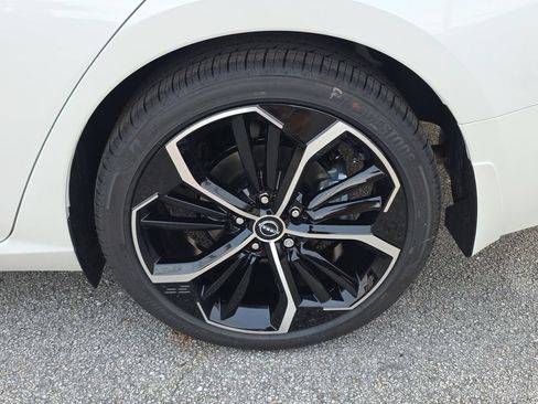 New 2026 Nissan Altima 2.5 SR w/ SR Premium Package FWD image 13