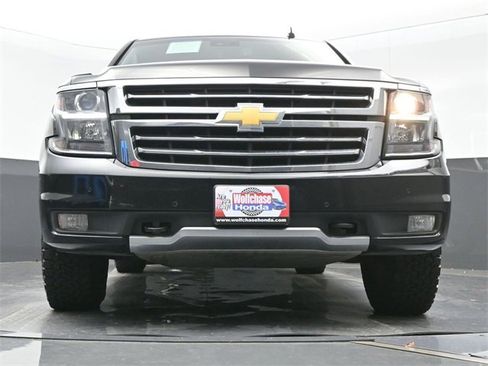 Used 2016 Chevrolet Suburban LT image 22