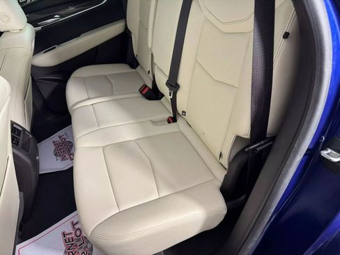 Used 2023 Cadillac XT5 Sportv AWD/4WD image 38