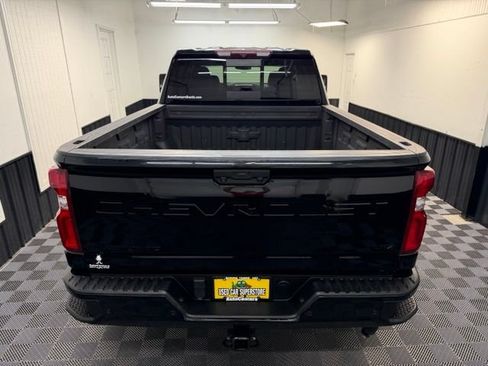 Used 2022 Chevrolet Silverado 2500 LTZ w/ LTZ Plus Package AWD/4WD image 36