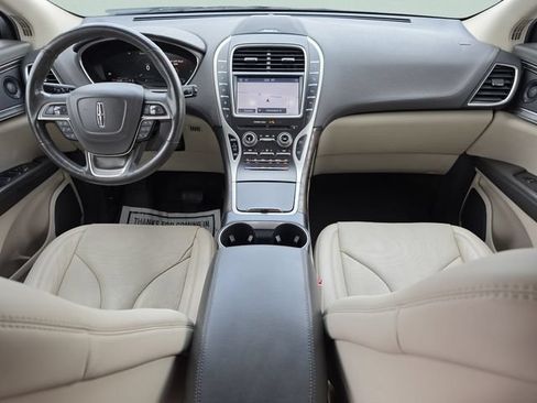 Used 2019 Lincoln Nautilus Reserve FWD image 18