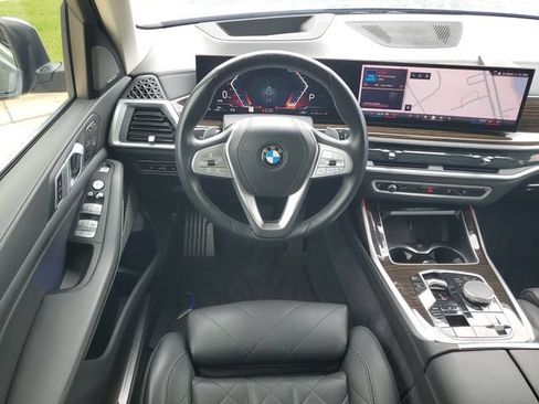 Used 2024 BMW X7 xDrive40i AWD/4WD image 32