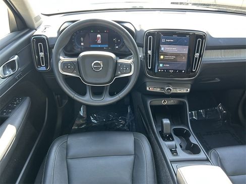 Used 2025 Volvo XC40 B5 Core w/ Protection Package Premier image 16