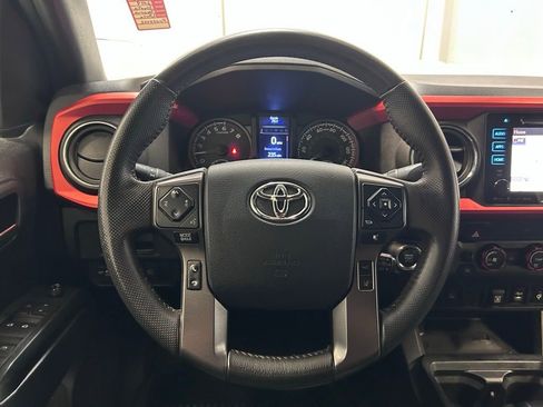 Used 2019 Toyota Tacoma TRD Sport RWD image 9