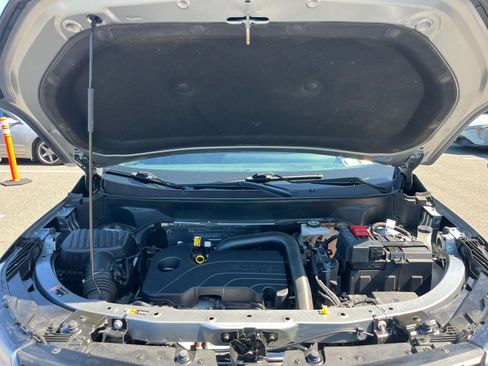 Used 2025 Chevrolet Equinox LT FWD image 32
