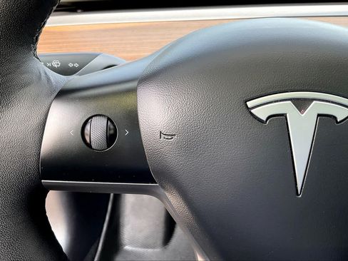 Used 2023 Tesla Model 3 Standard Range RWD image 19