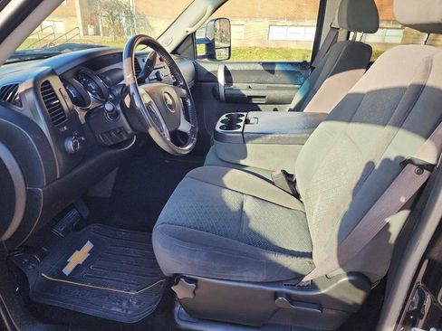 Used 2008 Chevrolet Silverado 2500 LT w/ 1LT Convenience Package AWD/4WD image 7