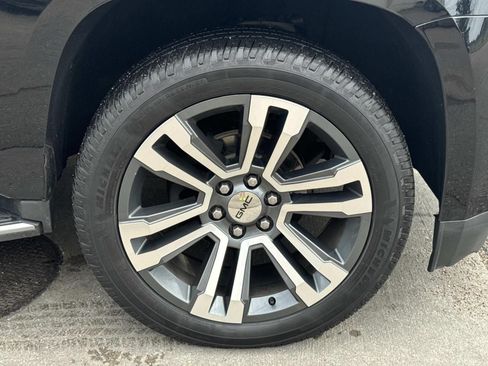 Used 2020 GMC Yukon XL SLT AWD/4WD image 4