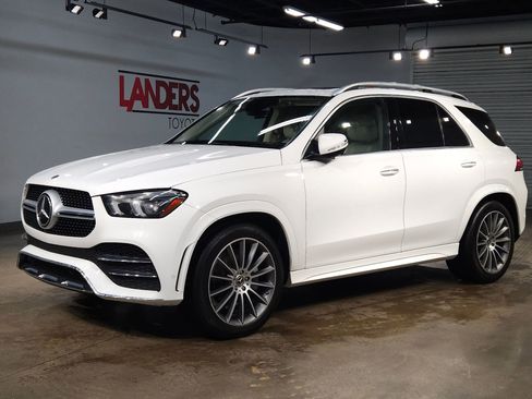 Used 2021 Mercedes-Benz GLE 350 4MATIC image 3