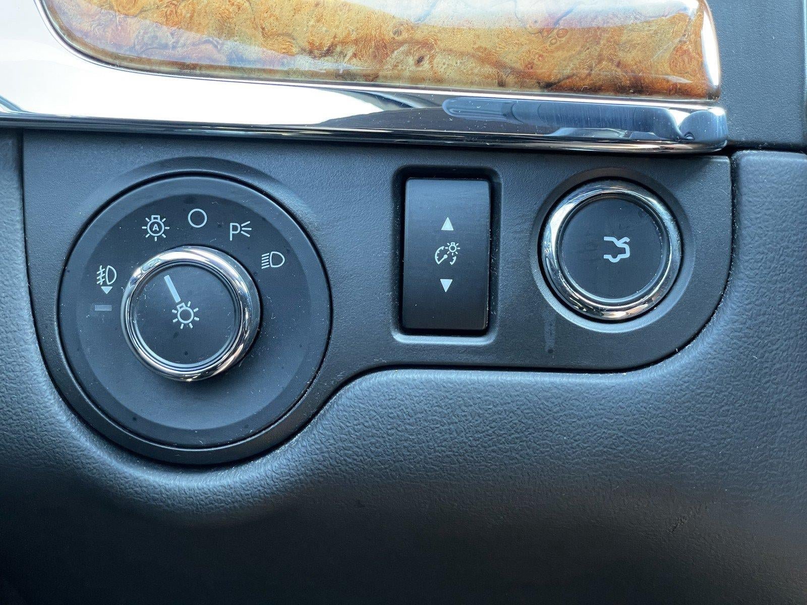 Used 2014 Lincoln MKS FWD image 36