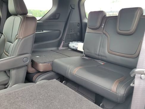 New 2026 Nissan Armada SL w/ Captain's Chari Seat Package AWD/4WD image 34