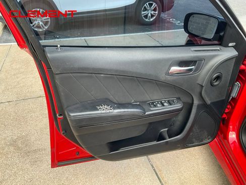 Used 2022 Dodge Charger R/T w/ Blacktop Package RWD image 19