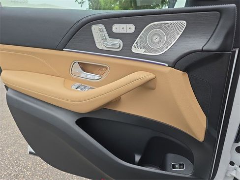 New 2026 Mercedes-Benz GLS 450 4MATIC image 28