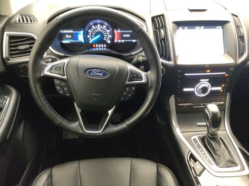 Used 2018 Ford Edge Titanium w/ Technology Package AWD/4WD image 22