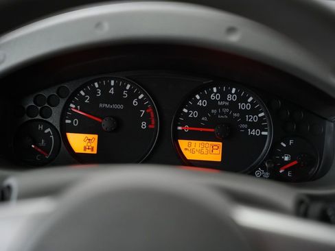 Used 2021 Nissan Frontier SV w/ Midnight Edition Floor Mats image 16