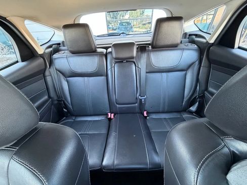 Used 2014 Ford Focus SE w/ Equipment Group 201A FWD image 19