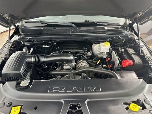 Used 2022 RAM 1500 Laramie AWD/4WD image 34