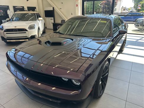 Used 2022 Dodge Challenger R/T Scat Pack w/ Shaker Package RWD image 2