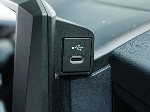 Certified 2025 Toyota 4Runner SR5 image 21