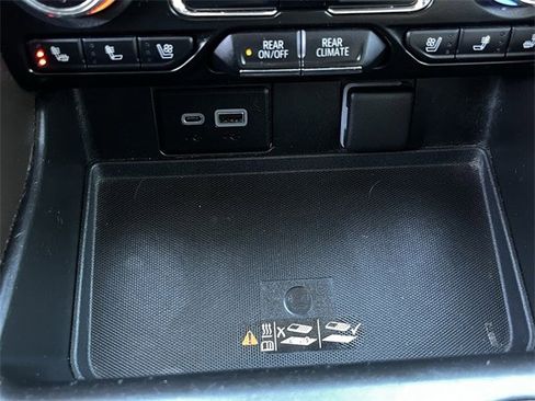 Used 2022 GMC Yukon SLT w/ SLT Premium Package image 21