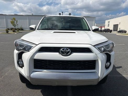 Used 2019 Toyota 4Runner TRD Off-Road Premium AWD/4WD image 3