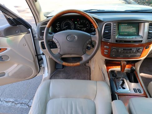 Used 2005 Lexus LX 470 4WD image 27
