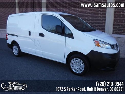 Used 2019 Nissan NV200 S image 2