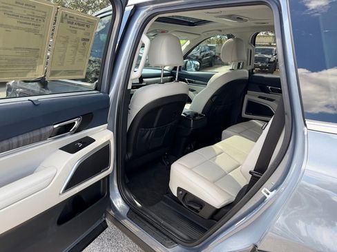 Used 2024 Kia Telluride EX image 25