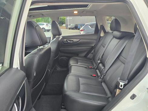 Used 2015 Nissan Rogue SL w/ SL Premium Package AWD/4WD image 13
