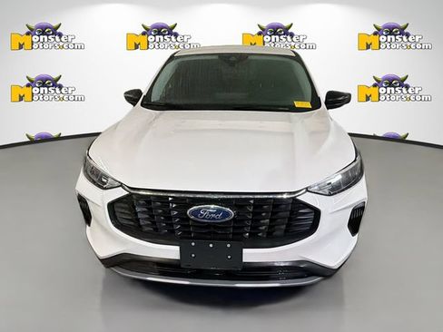 Used 2023 Ford Escape Active w/ Tech Pack #1 AWD/4WD image 2