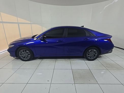 Used 2024 Hyundai Elantra SEL image 8