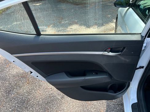 Used 2020 Hyundai Elantra Value Edition w/ Cargo Package (C1) FWD image 25