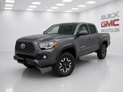 Used 2020 Toyota Tacoma TRD Off-Road AWD/4WD image 1