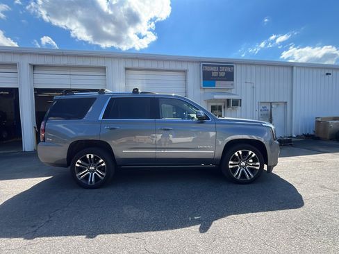 Used 2020 GMC Yukon Denali w/ Denali Premium Package AWD/4WD image 6