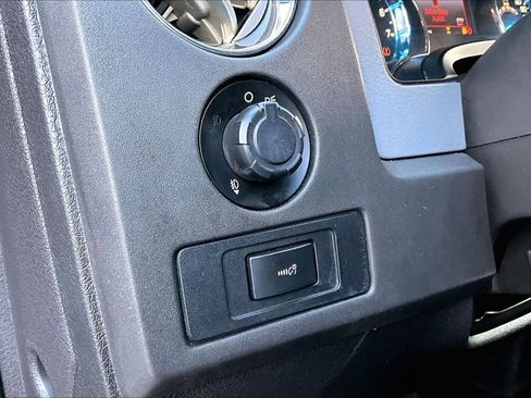 Used 2014 Ford F150 XLT w/ Equipment Group 302A Luxury image 33