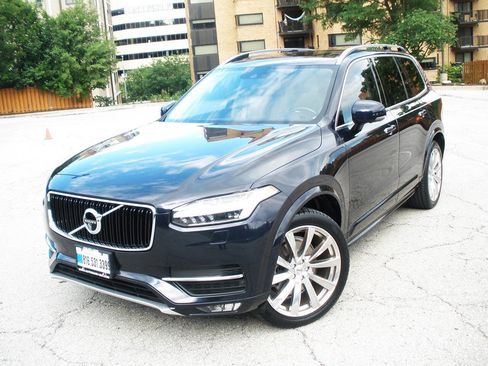 Used 2016 Volvo XC90 T6 Momentum w/ Momentum Plus Package AWD/4WD image 1