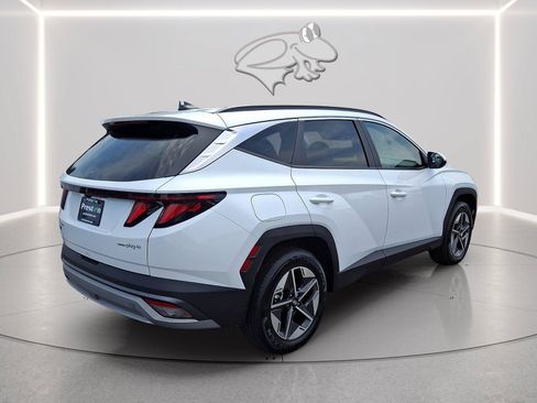Certified 2025 Hyundai Tucson SEL AWD/4WD image 4
