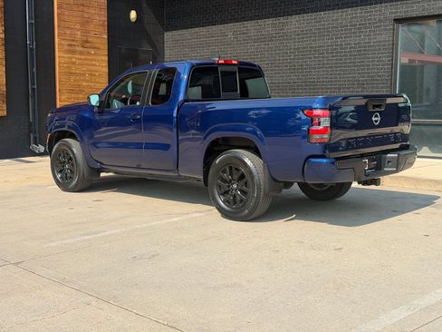 Used 2022 Nissan Frontier SV w/ Technology Package AWD/4WD image 10