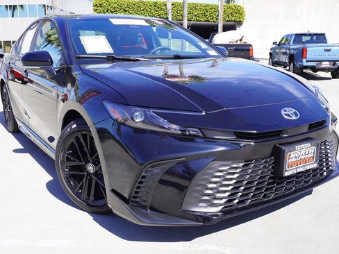 Certified 2025 Toyota Camry SE image 2