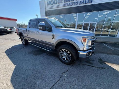 Used 2022 Ford F250 Lariat w/ Lariat Value Package image 2